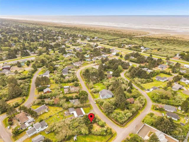 113 Jib Street NW, Ocean Shores, WA 98569