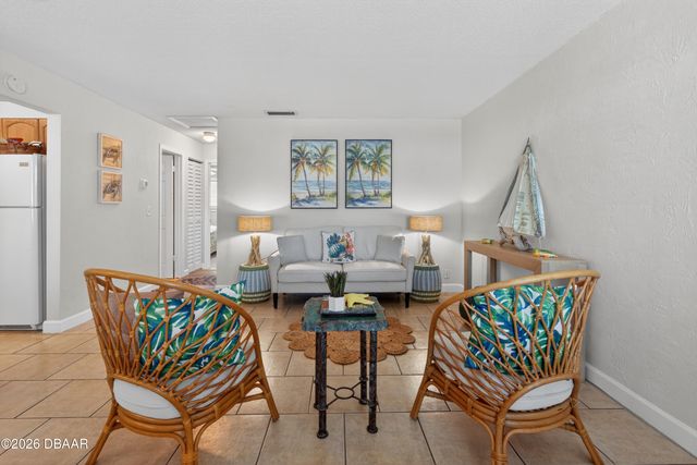 411 N Halifax Ave Apt 303, Daytona Beach, FL 32118