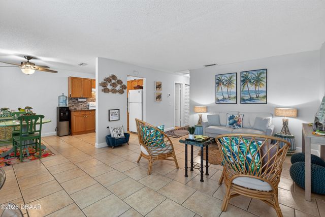 411 N Halifax Ave Apt 303, Daytona Beach, FL 32118