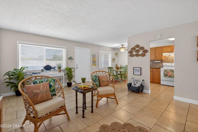 411 N Halifax Ave Apt 303, Daytona Beach, FL 32118