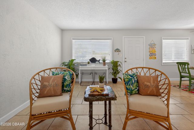 411 N Halifax Ave Apt 303, Daytona Beach, FL 32118