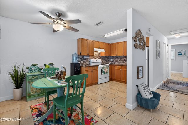 411 N Halifax Ave Apt 303, Daytona Beach, FL 32118
