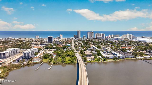 411 N Halifax Ave Apt 303, Daytona Beach, FL 32118
