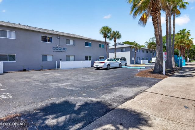 411 N Halifax Ave Apt 303, Daytona Beach, FL 32118