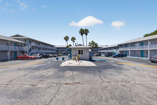 411 N Halifax Ave Apt 303, Daytona Beach, FL 32118