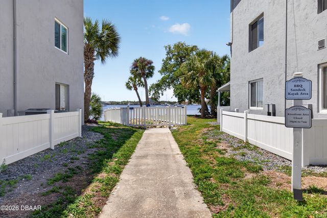 411 N Halifax Ave Apt 303, Daytona Beach, FL 32118
