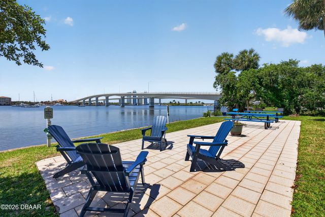 411 N Halifax Ave Apt 303, Daytona Beach, FL 32118