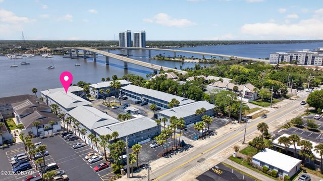 411 N Halifax Ave Apt 303, Daytona Beach, FL 32118