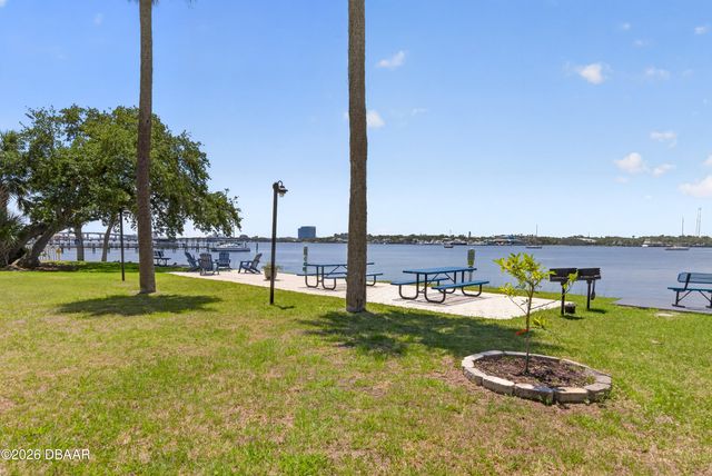 411 N Halifax Ave Apt 303, Daytona Beach, FL 32118