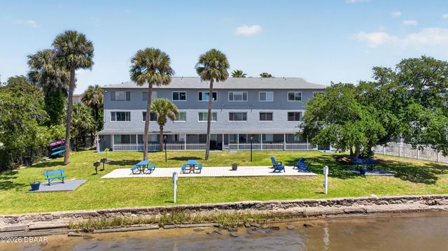 411 N Halifax Ave Apt 303, Daytona Beach, FL 32118