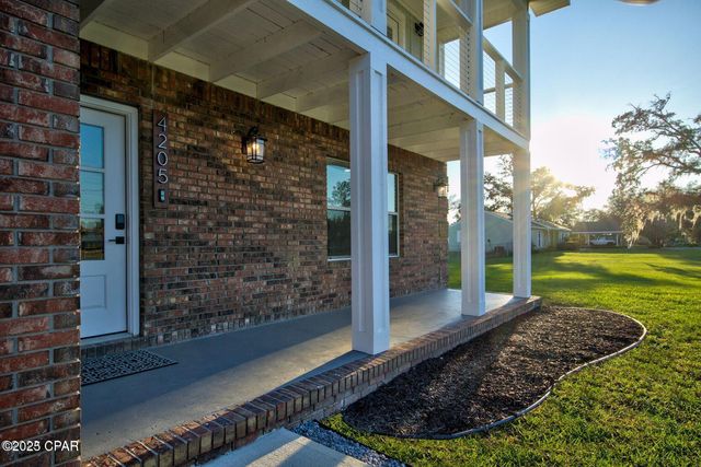 4205 Deerpoint Lake Drive, Panama City, FL 32409