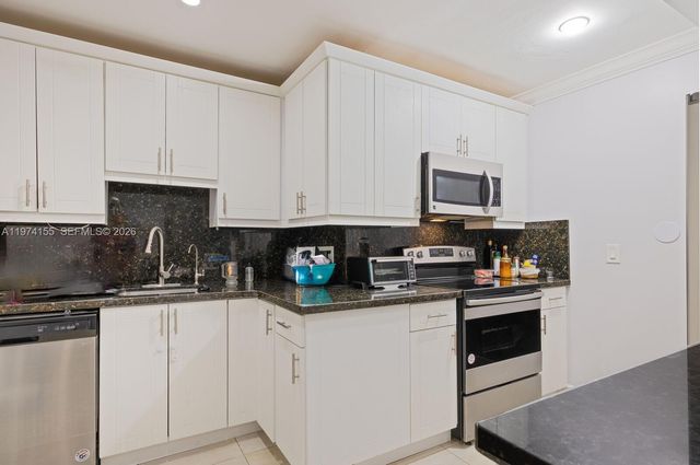 7401 SW 82nd st 109s, Miami, FL 33143