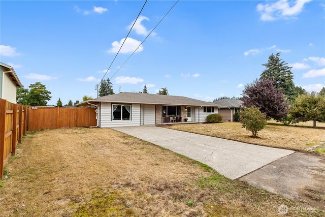 5221 86th Place NE, Marysville, WA 98270