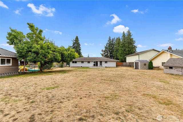 5221 86th Place NE, Marysville, WA 98270