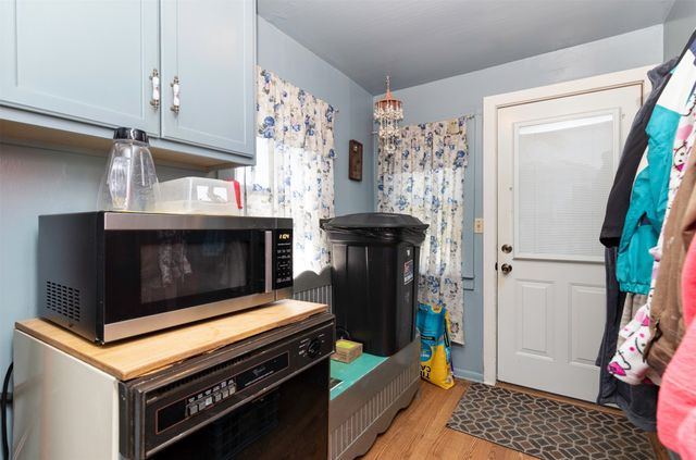 710 Douglas Avenue, Des Moines, IA 50313