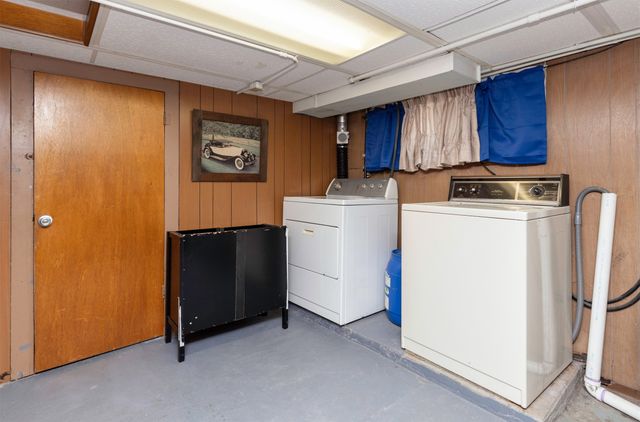 710 Douglas Avenue, Des Moines, IA 50313