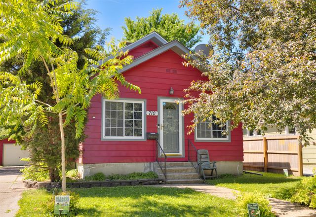 710 Douglas Avenue, Des Moines, IA 50313