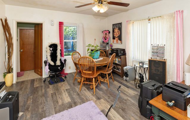 710 Douglas Avenue, Des Moines, IA 50313