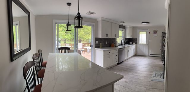 140 Cedar Street, Rehoboth, MA 02769