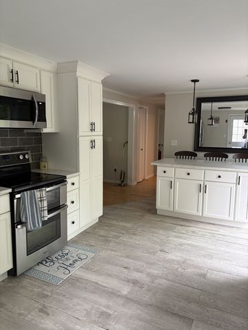 140 Cedar Street, Rehoboth, MA 02769