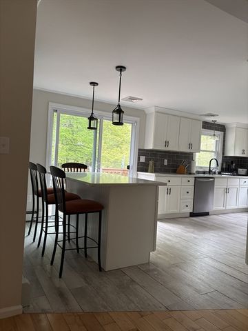 140 Cedar Street, Rehoboth, MA 02769