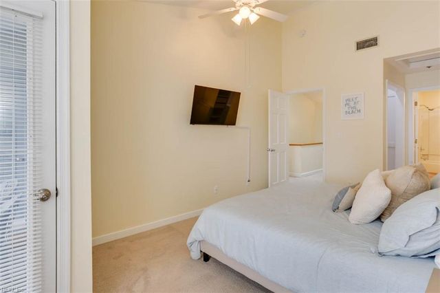215 4th St, Virginia Beach, VA 23451