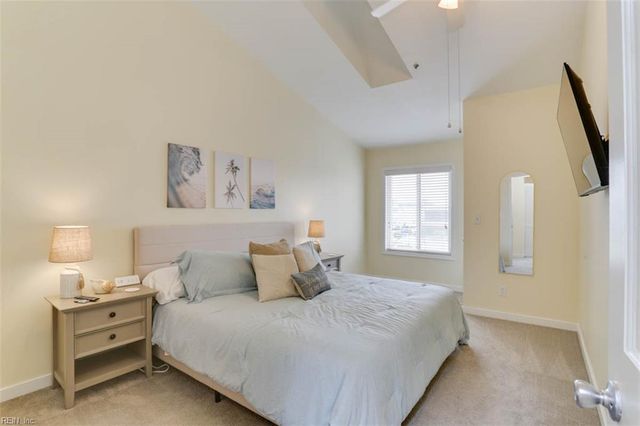 215 4th St, Virginia Beach, VA 23451