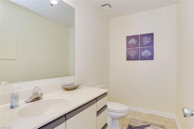 215 4th St, Virginia Beach, VA 23451
