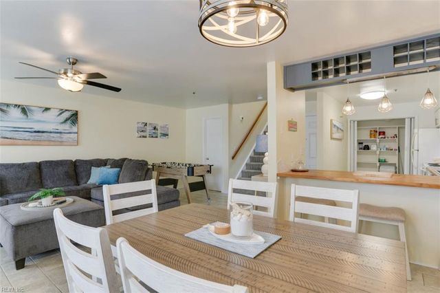215 4th St, Virginia Beach, VA 23451