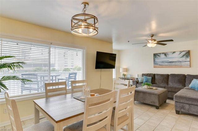 215 4th St, Virginia Beach, VA 23451
