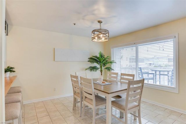 215 4th St, Virginia Beach, VA 23451