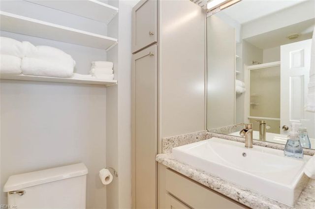 215 4th St, Virginia Beach, VA 23451
