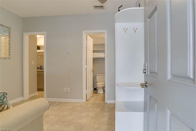 215 4th St, Virginia Beach, VA 23451