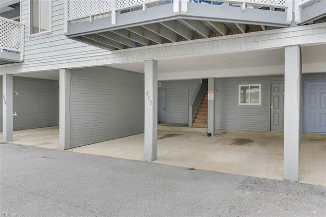 215 4th St, Virginia Beach, VA 23451