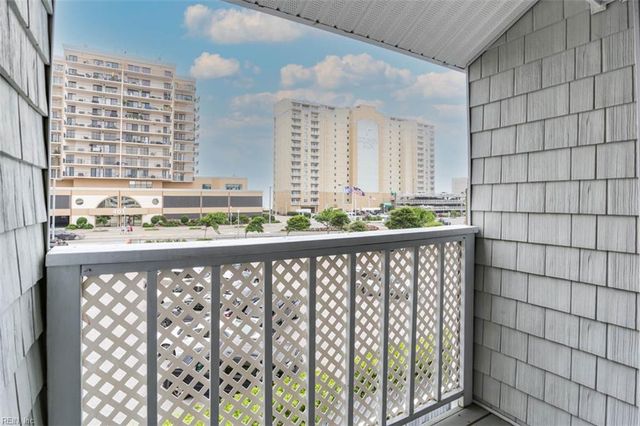 215 4th St, Virginia Beach, VA 23451