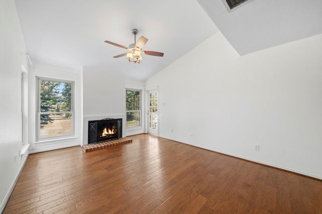 1201 Bering Drive 6, Houston, TX 77057