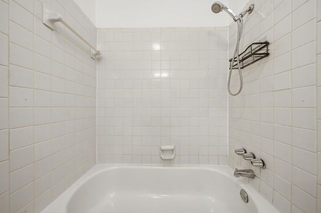 1201 Bering Drive 6, Houston, TX 77057