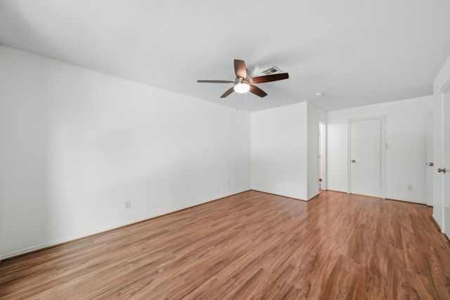 1201 Bering Drive 6, Houston, TX 77057