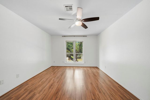 1201 Bering Drive 6, Houston, TX 77057