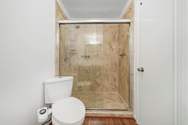 1201 Bering Drive 6, Houston, TX 77057