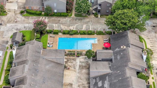 1201 Bering Drive 6, Houston, TX 77057