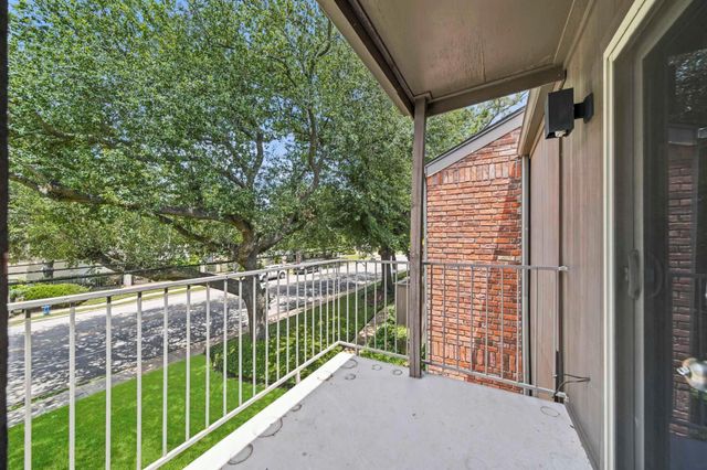 1201 Bering Drive 6, Houston, TX 77057