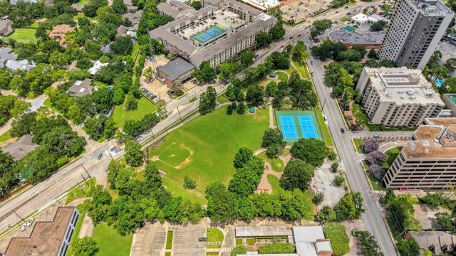 1201 Bering Drive 6, Houston, TX 77057
