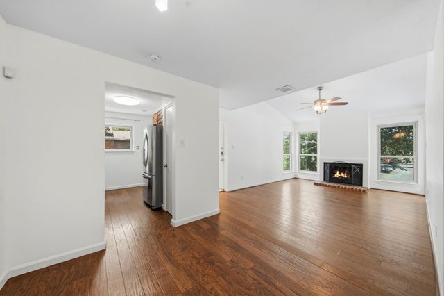 1201 Bering Drive 6, Houston, TX 77057