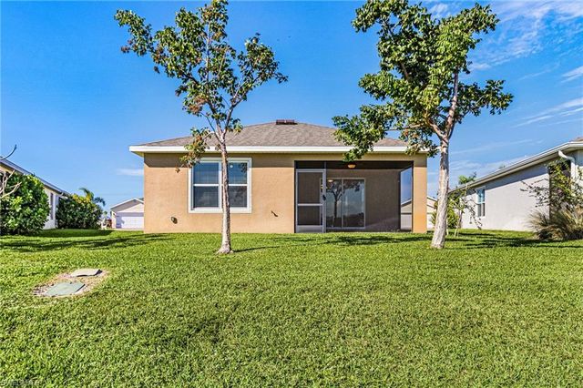 18524 Cronin Sand LN, North Fort Myers, FL 33917