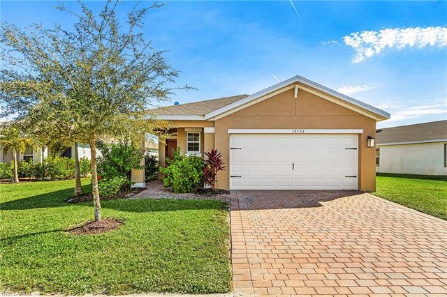 18524 Cronin Sand LN, North Fort Myers, FL 33917