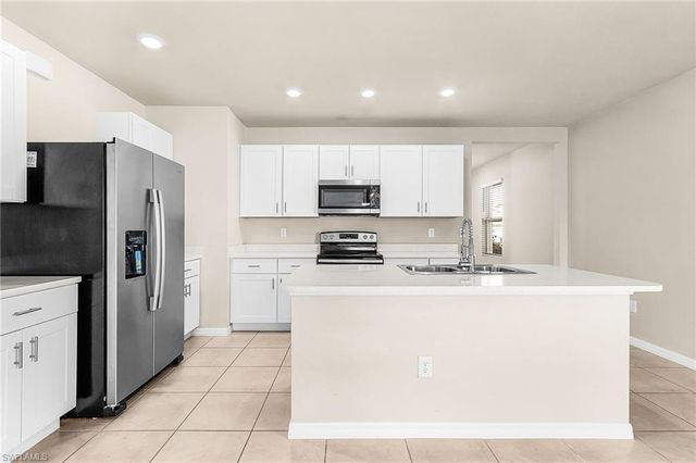 18524 Cronin Sand LN, North Fort Myers, FL 33917