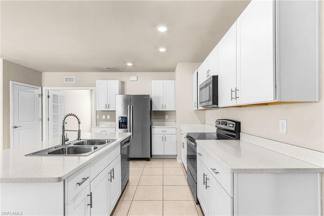 18524 Cronin Sand LN, North Fort Myers, FL 33917