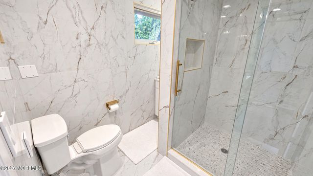 37 Valley Vale Drive, Old Bridge, NJ 08857