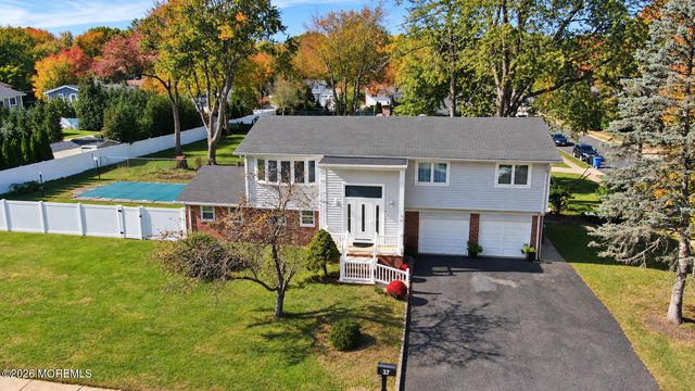 37 Valley Vale Drive, Old Bridge, NJ 08857